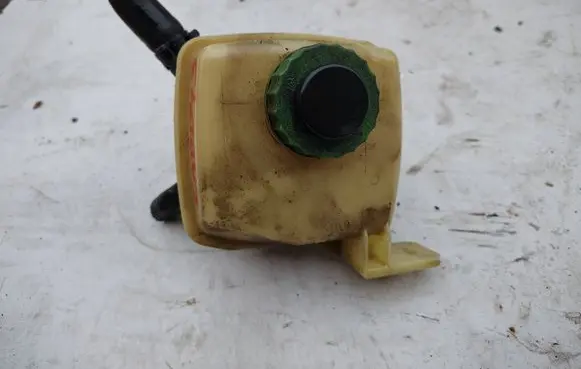 Volkswagen Caddy Power steering fluid tank/reservoir