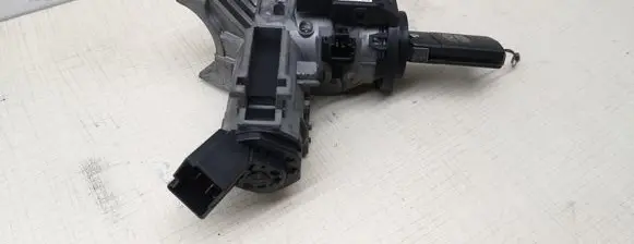 Mazda 2 Ignition lock D01H66938A