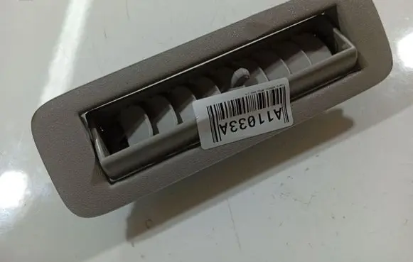 Toyota Avensis Verso Dash center air vent grill 6298544010 62985-44010