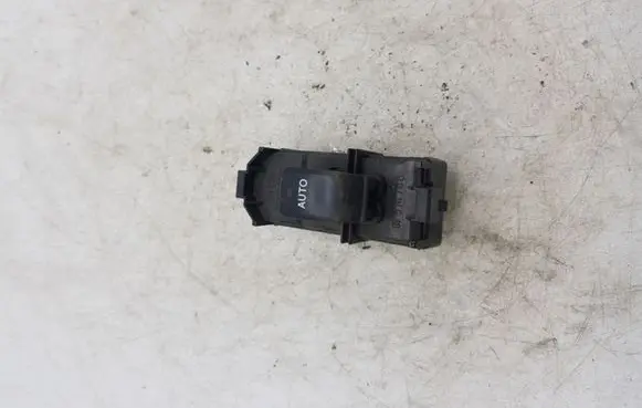 Toyota Avensis Verso Electric window control switch 8403044020 514777