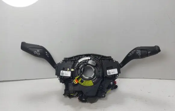 Ford Kuga I Tailgate/trunk/boot open switch 