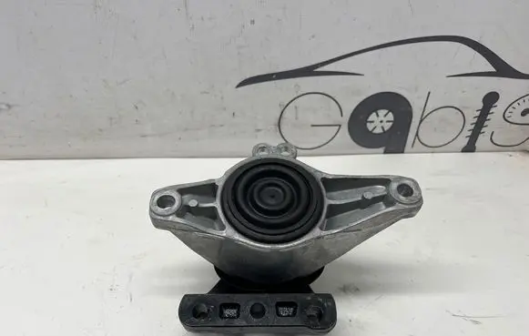 KIA Sorento IV Engine mount bracket 21815L1200
