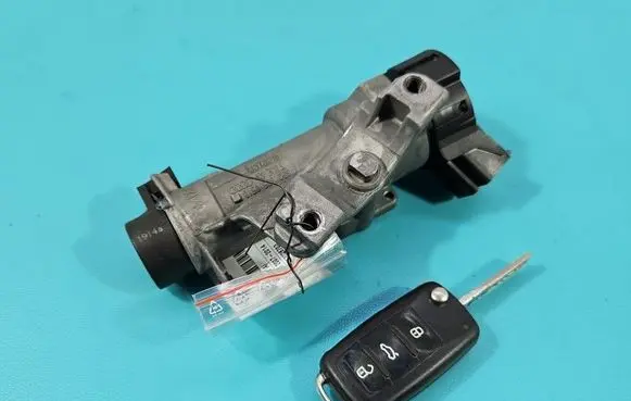 Skoda Fabia Mk2 (5J) Ignition lock IMPRK1571632