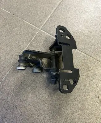 Mercedes-Benz Sprinter W906 Sliding door middle roller runner A9067600247