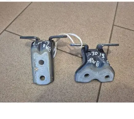 Hyundai i30 fastback Front door hinge set