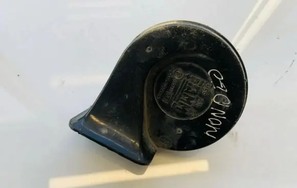 Ford Mondeo MK I Horn signal E335717 CH2035-A73345