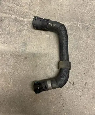 Land Rover Discovery Sport Engine coolant pipe/hose GJ328B160AA