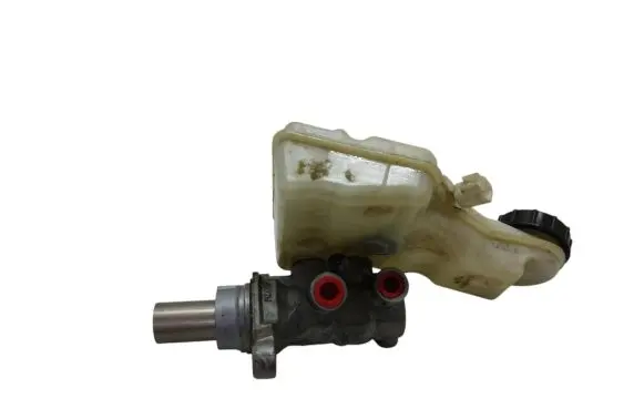 Ford Focus Master brake cylinder BV612C246A