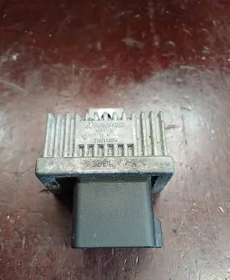 Glow plug pre-heat relay