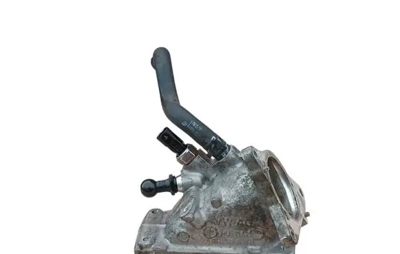 Volkswagen Golf VII EGR valve 04L123637