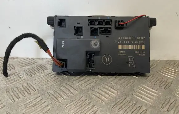 Mercedes-Benz E W211 Door control unit/module 2118707226 A2118707226