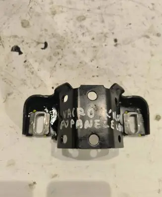 Chevrolet Suburban Steering rack mounting bracket 