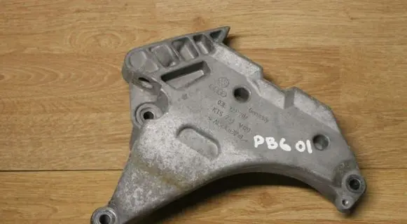 Audi A4 S4 B7 8E 8H Engine mounting bracket 03L199207