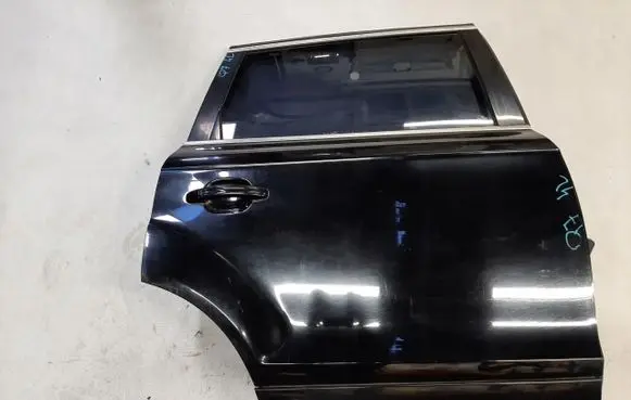 Audi Q7 4L Rear door