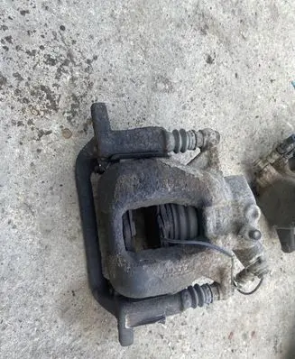 Peugeot 407 Front brake caliper