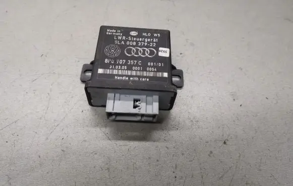 Audi A6 S6 C6 4F Light module LCM 8P0907357C