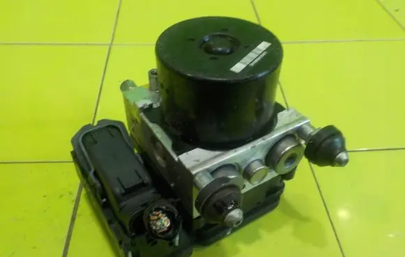 Honda Insight ABS Pump 57110TM8A620M1 RP50
