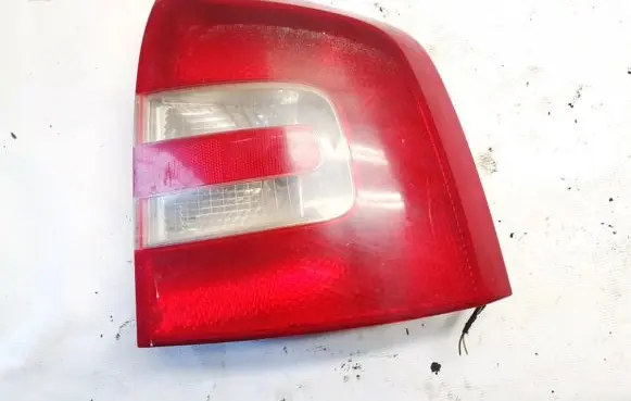 Skoda Octavia Mk2 (1Z) Tailgate rear/tail lights 1z9945096a