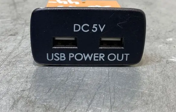 Subaru XV II USB socket connector 86257AL220
