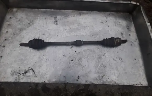 Hyundai Accent Front driveshaft