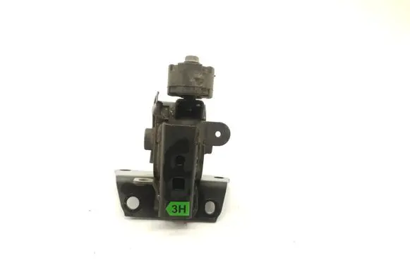 Toyota Corolla E120 E130 Gearbox mount 123720D080