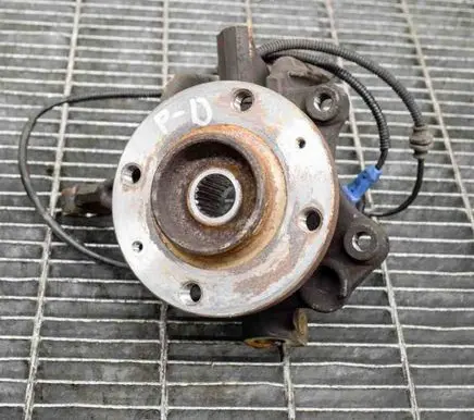 Citroen DS3 Front wheel hub