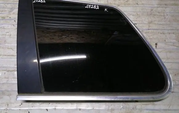 Volkswagen Touareg I Side middle window/glass 