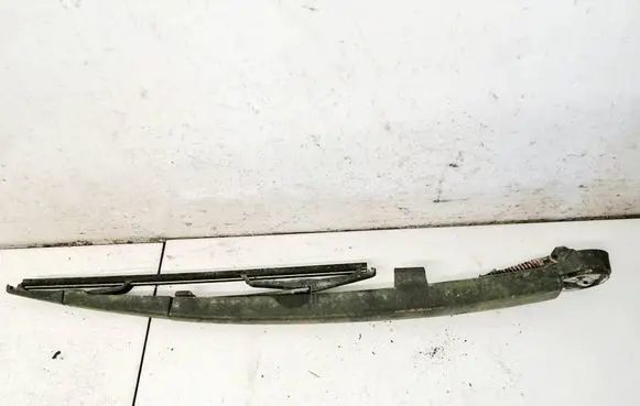 Jeep Grand Cherokee (WK) Rear wiper blade arm 