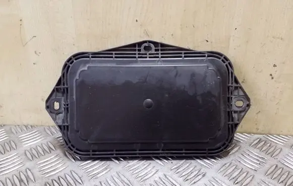 Volkswagen PASSAT B7 Other engine bay part 1K0941369A