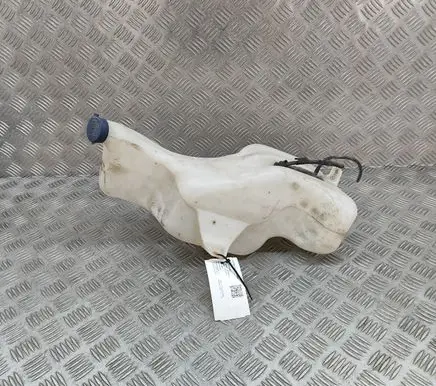 Iveco Daily 5th gen Windshield washer fluid reservoir/tank 3801898 3801899