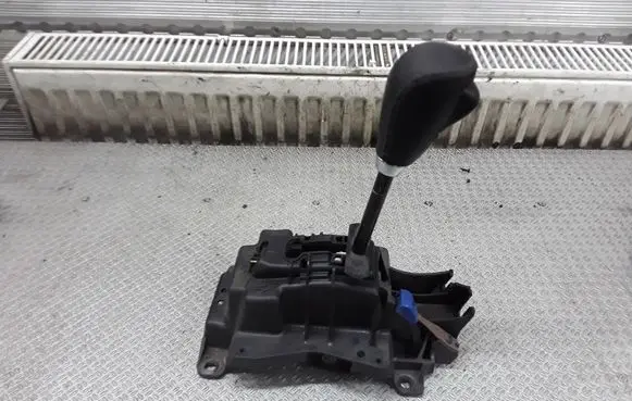 Chrysler Pacifica Gear shifter/selector 05310000AD