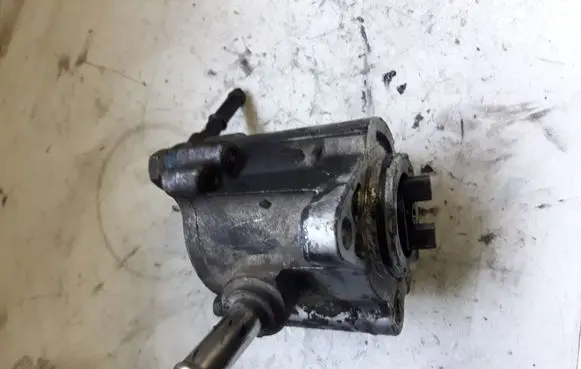 Toyota Avensis T250 Vacuum pump