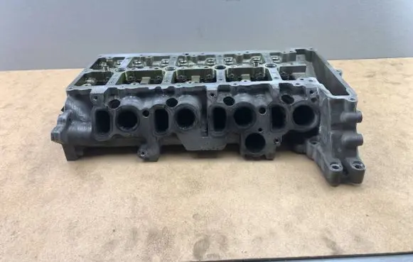 BMW 3 E90 E91 Engine head 7810196 11127810196 11127797676