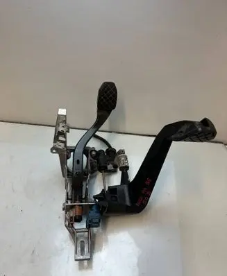Audi A4 S4 B6 8E 8H Pedal assembly 8E1721117A