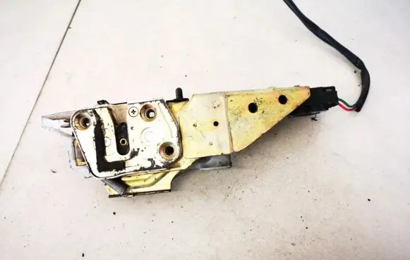 Mazda 323 Rear door lock
