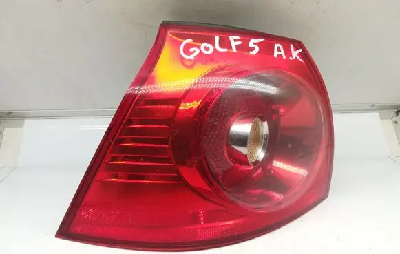 Volkswagen Golf V Rear/tail lights 1K6945095E 028490102A