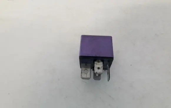 Renault Laguna I Other relay 12V50A03525