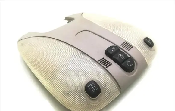 Mercedes-Benz S W220 Front seat light A2208200101