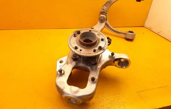 Mercedes-Benz GLE W167 Front wheel hub spindle knuckle 16736R