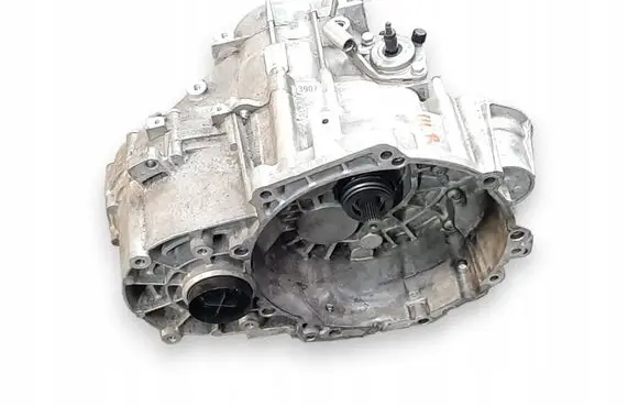 Volkswagen Golf VIII Manual 5 speed gearbox ULR