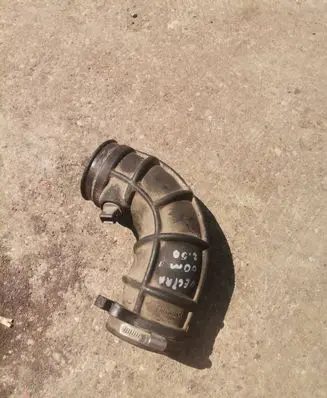Opel Vectra B Air intake hose/pipe 90499556