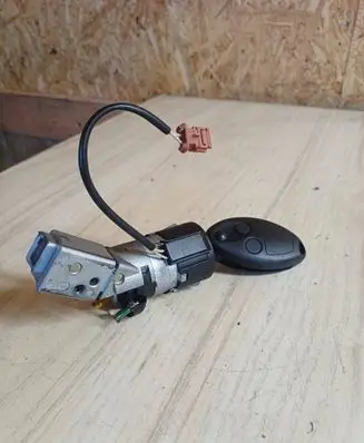 Citroen C8 Ignition lock 9648445180