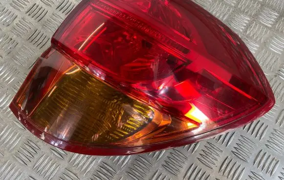 Subaru Legacy Rear/tail lights 22020792