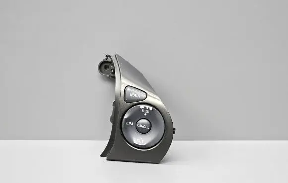Steering wheel buttons/switches