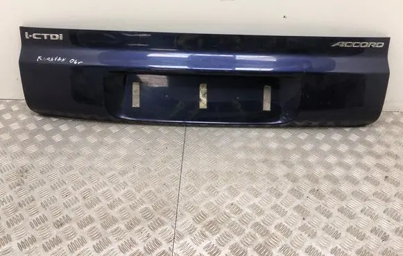 Honda Accord Trunk door license plate light bar 