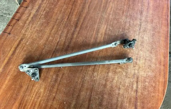 Mitsubishi Space Star Front wiper linkage MR915107