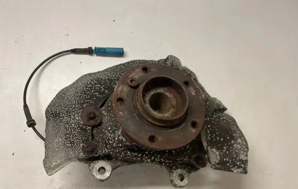 BMW 5 E60 E61 Front wheel hub 6760954