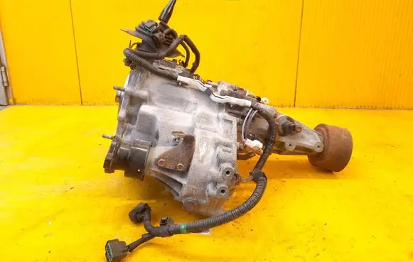 Mitsubishi L200 Rear gearbox reducer/haldex oil pump 