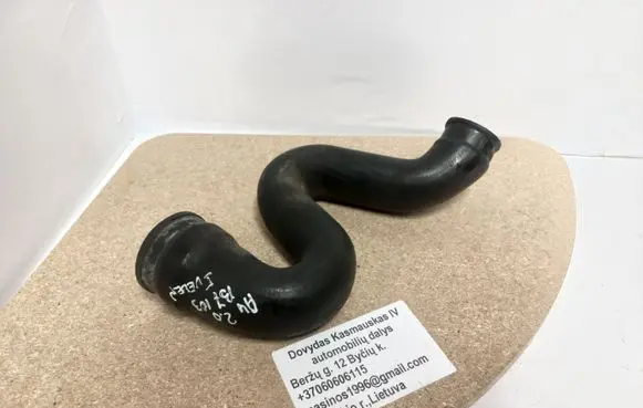 Audi A4 S4 B7 8E 8H Intercooler hose/pipe 8D0145828L