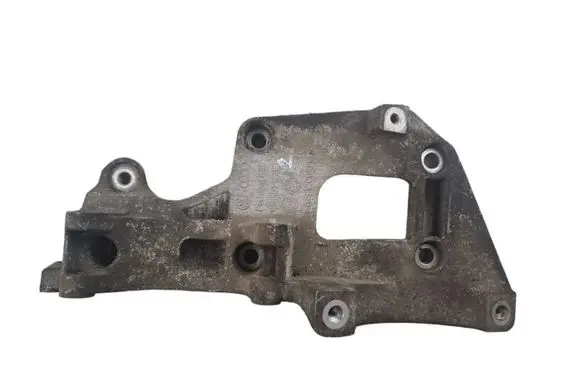 Volkswagen Touran I Engine mounting bracket 06F903143F